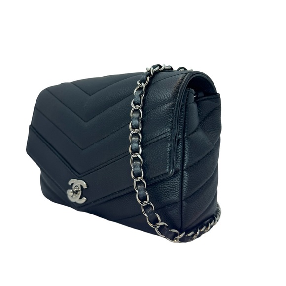 Auth Chanel Mini Rectangular Classic Black Chevron - Picture 5 of 11